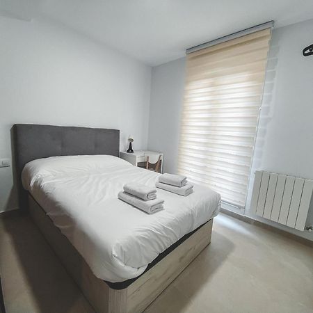Casa San Juan - Habitaciones Privadas โลโกรโญ ภายนอก รูปภาพ