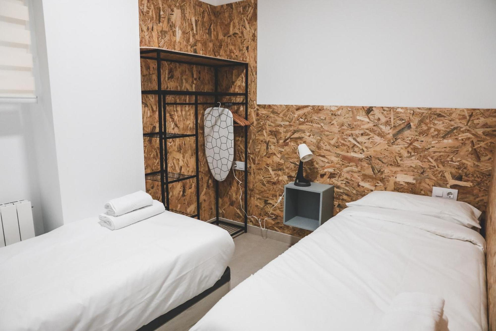 Casa San Juan - Habitaciones Privadas โลโกรโญ ภายนอก รูปภาพ